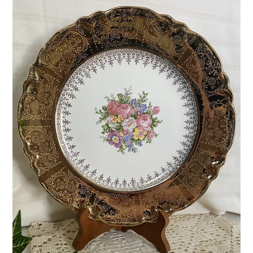 Vintage Homer Laughlin Vogue Dinner Plate Floral WTD 22K Gold Rimmed USA 10.25"